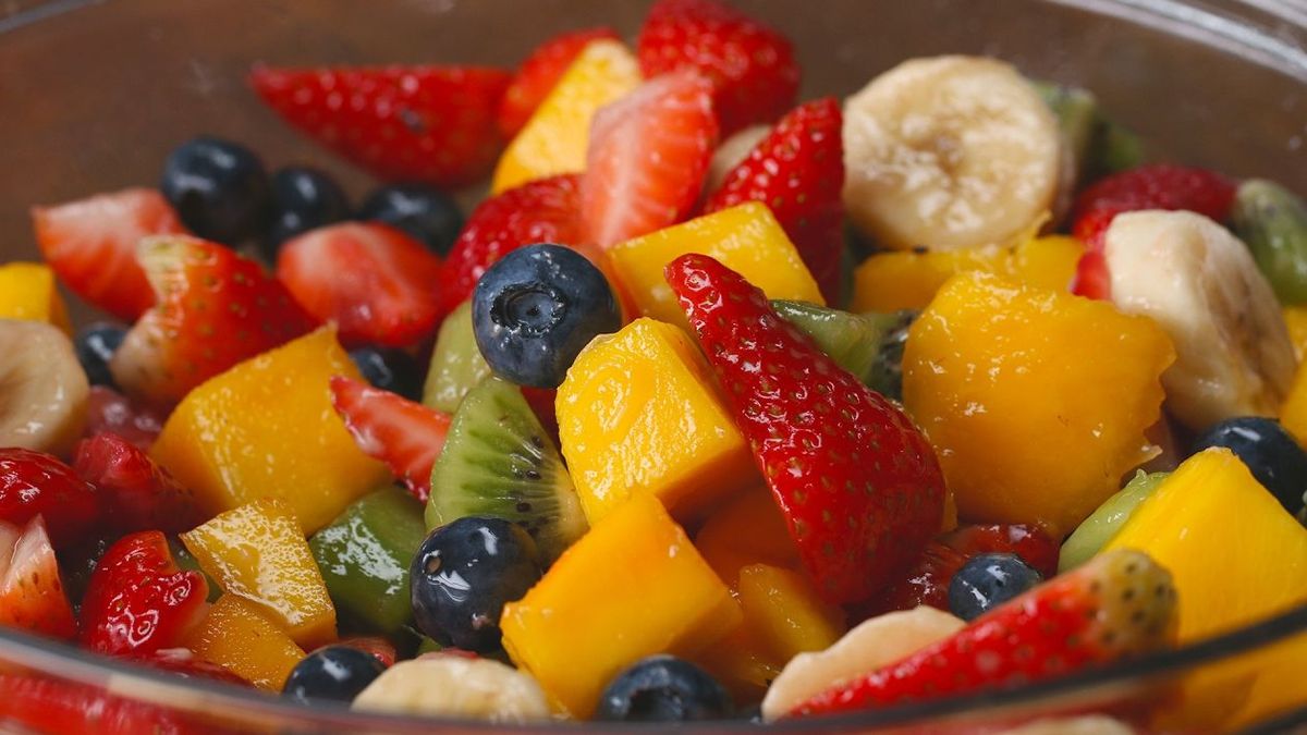 Las frutas son uno de los alimentos más recomendables para estas jornadas veraniegas