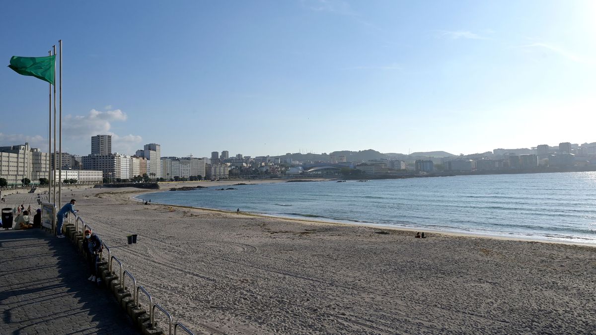 Playa de Orzán en A Coruña Playa de Orzán en A Coruña