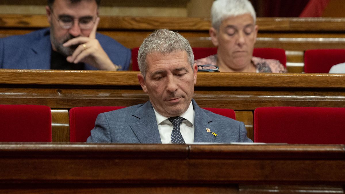 Convivencia Cívica y Hablamos Español denuncian a Cambray por "desobedecer" la sentencia del 25% Convivencia Cívica y Hablamos Español denuncian a Cambray por "desobedecer" la sentencia del 25%