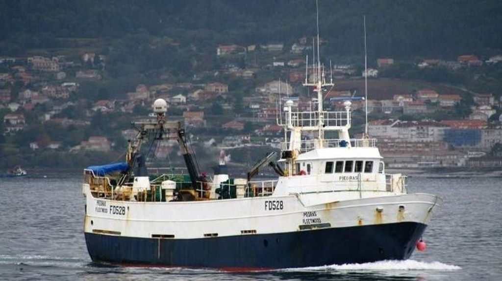 El pesquero gallego Piedras se hunde y trasladan a la tripulación hasta Irlanda