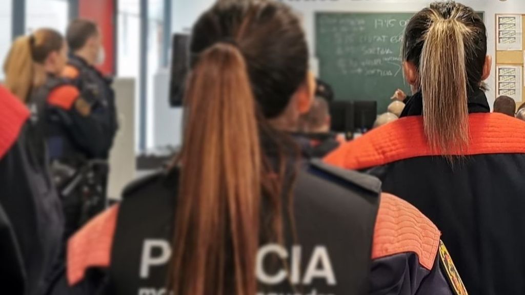 Suben a cinco las agentes de Mossos víctimas del médico de Interior