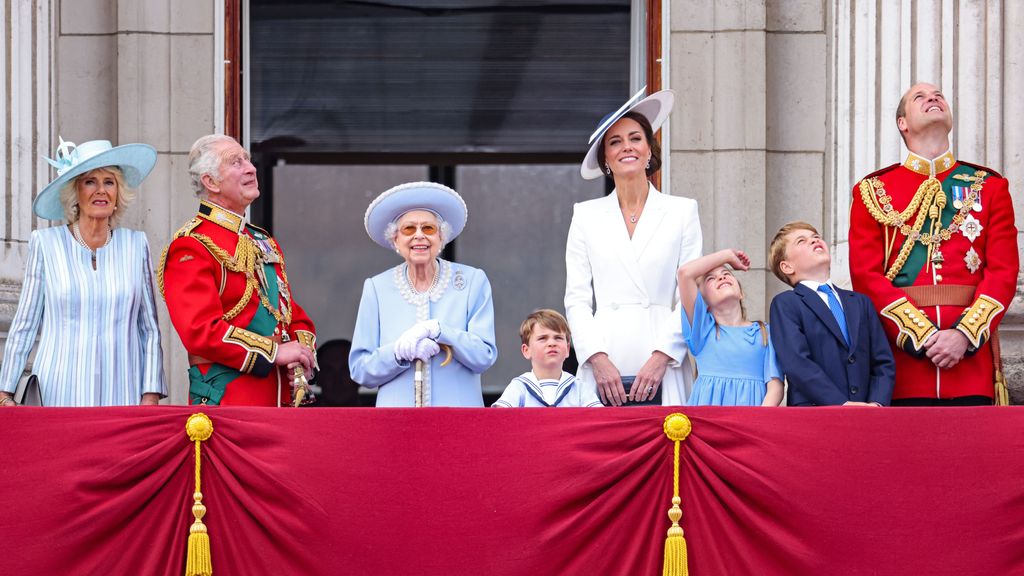 La primera aparición de Isabel II en su Jubileo de Platino