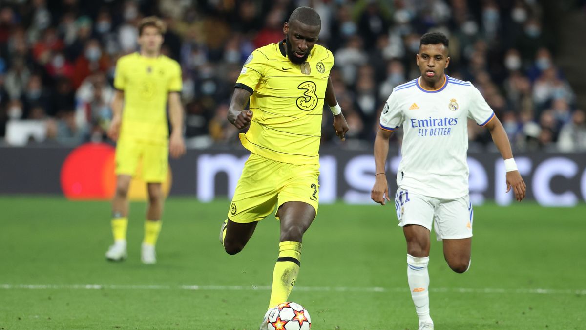 El central alemán Antonio Rüdiger junto a Rodrygo El central alemán Antonio Rüdiger junto a Rodrygo