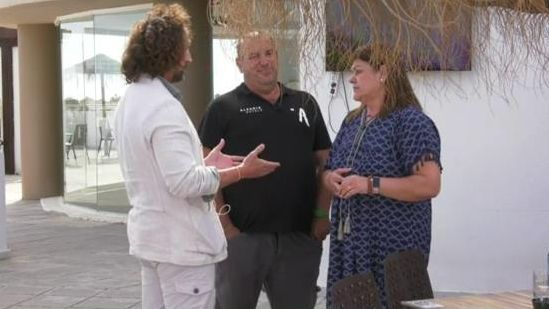 La madre de Alejandro, a Kiko Hernández: “Te vas a cachondear de tu madre”