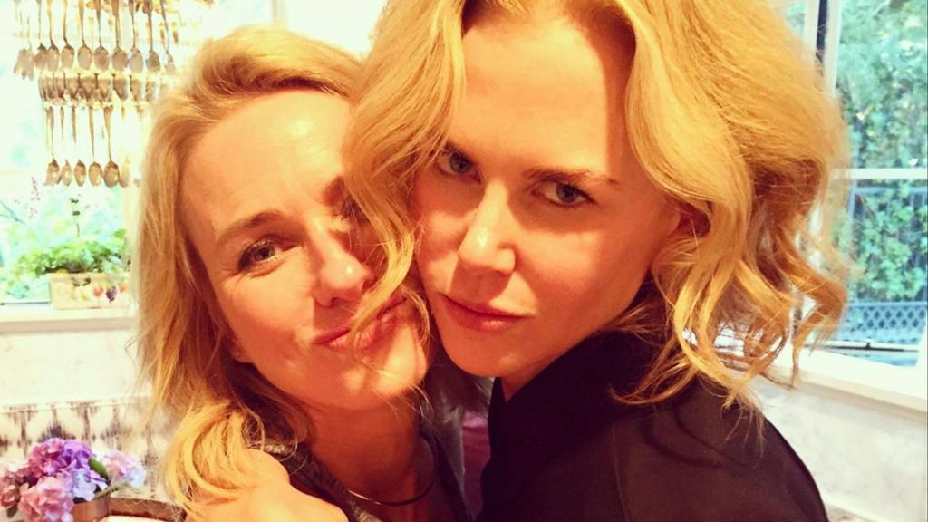 Naomi Watts junto a Nicole Kidman.