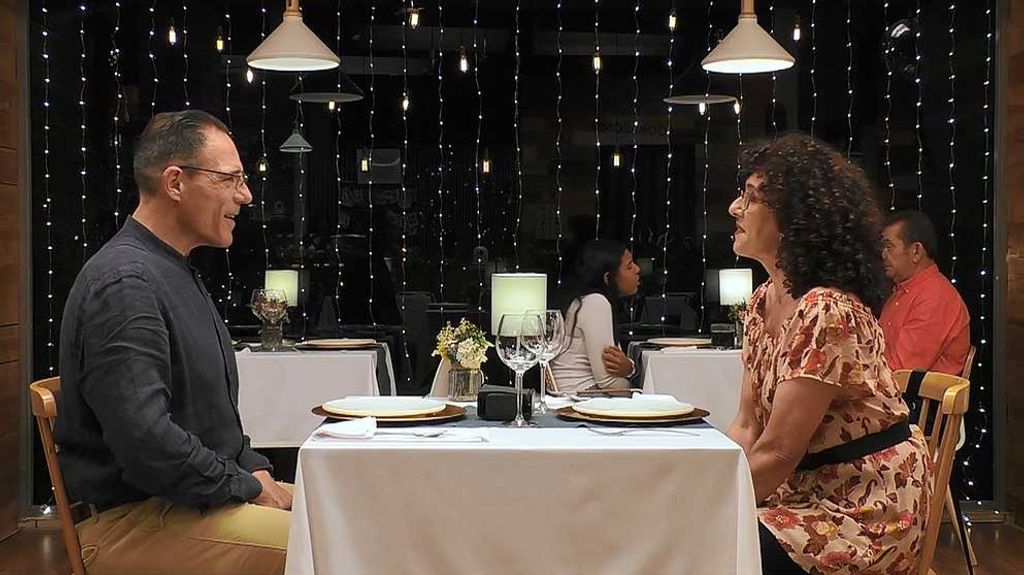 Aurora y Ernesto durante su paso por 'First Dates'