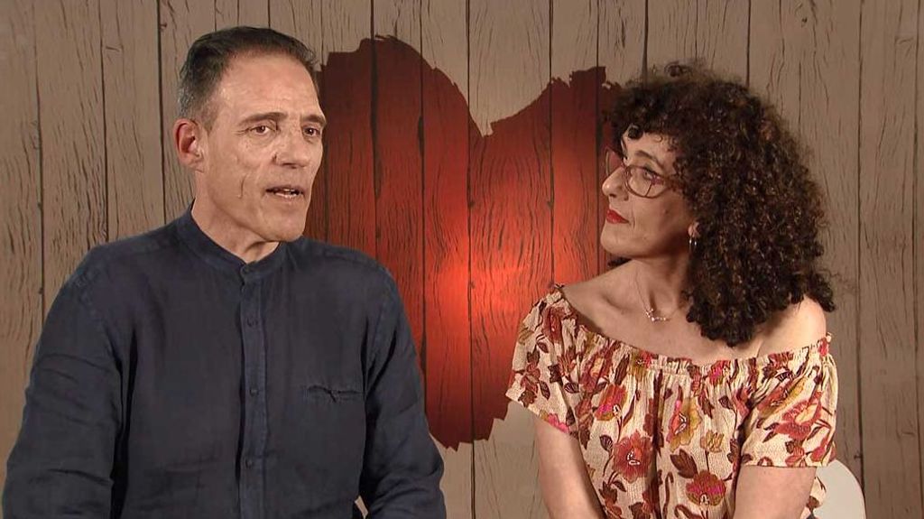 Aurora y Ernesto durante su paso por 'First Dates'