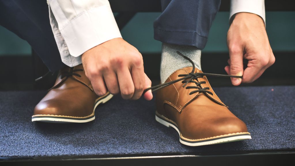 Dejar zapatos a la entrada de casa