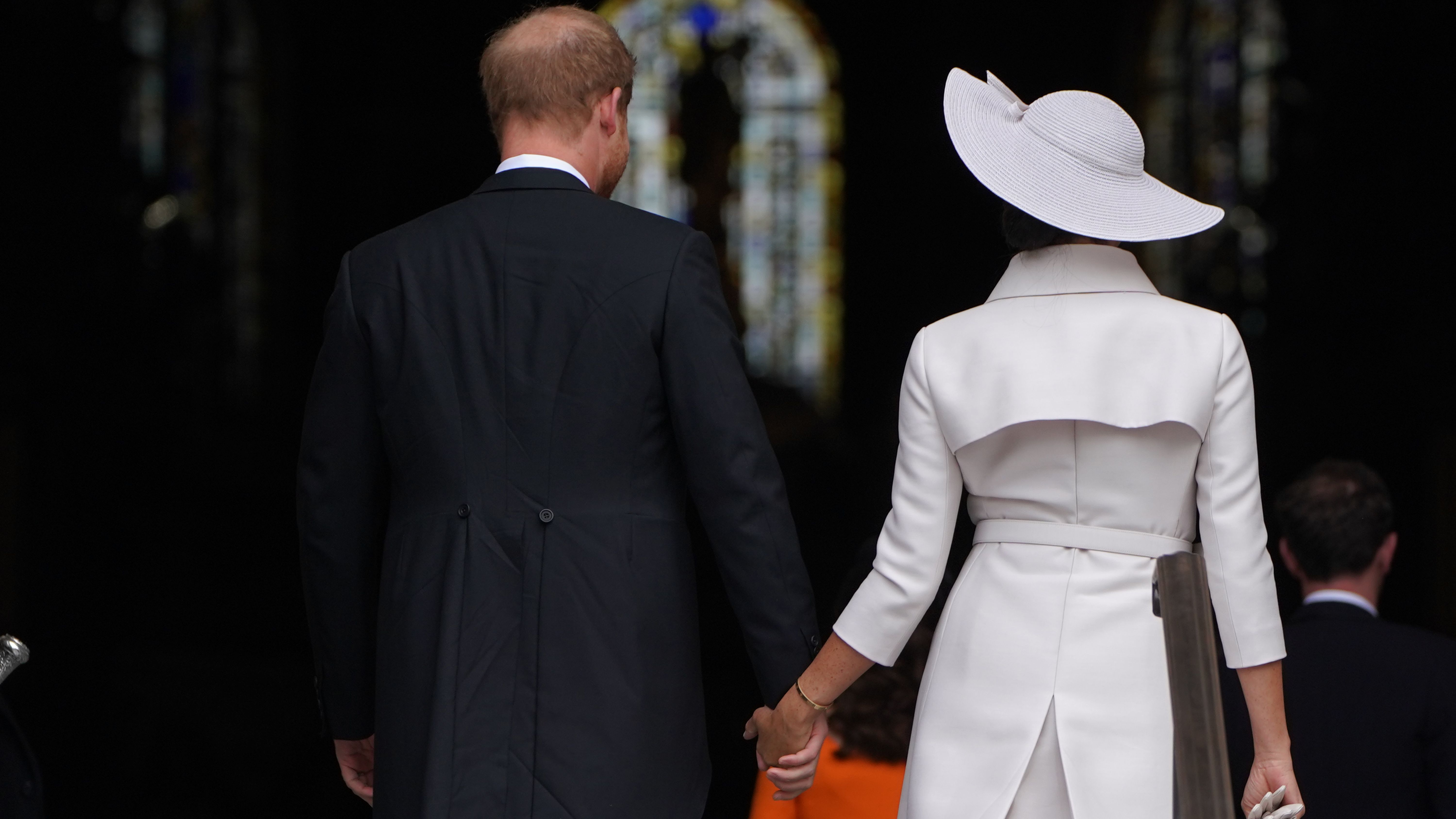 Harry y Meghan dan un paso hacia la reconciliación y se reencuentran con la familia real