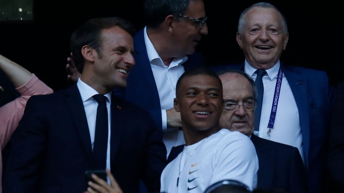 (L-R) Gianni Infantino, FIFA President and Roxana Maracineanu, Minister of Sports France and Emmanuel Macron, President France and Kylian Mbappe, French National Player and World Champion 2018 and Noel Le Graet, President of FFF and Jean Michel Aulas, President of Lyon during the FIFA Women's World Cup France 2019, Final football match between USA and Netherlands on July 7, 2019 at Stade de Lyon in Lyon, France - Photo Romain Biard / Isports / DPPI