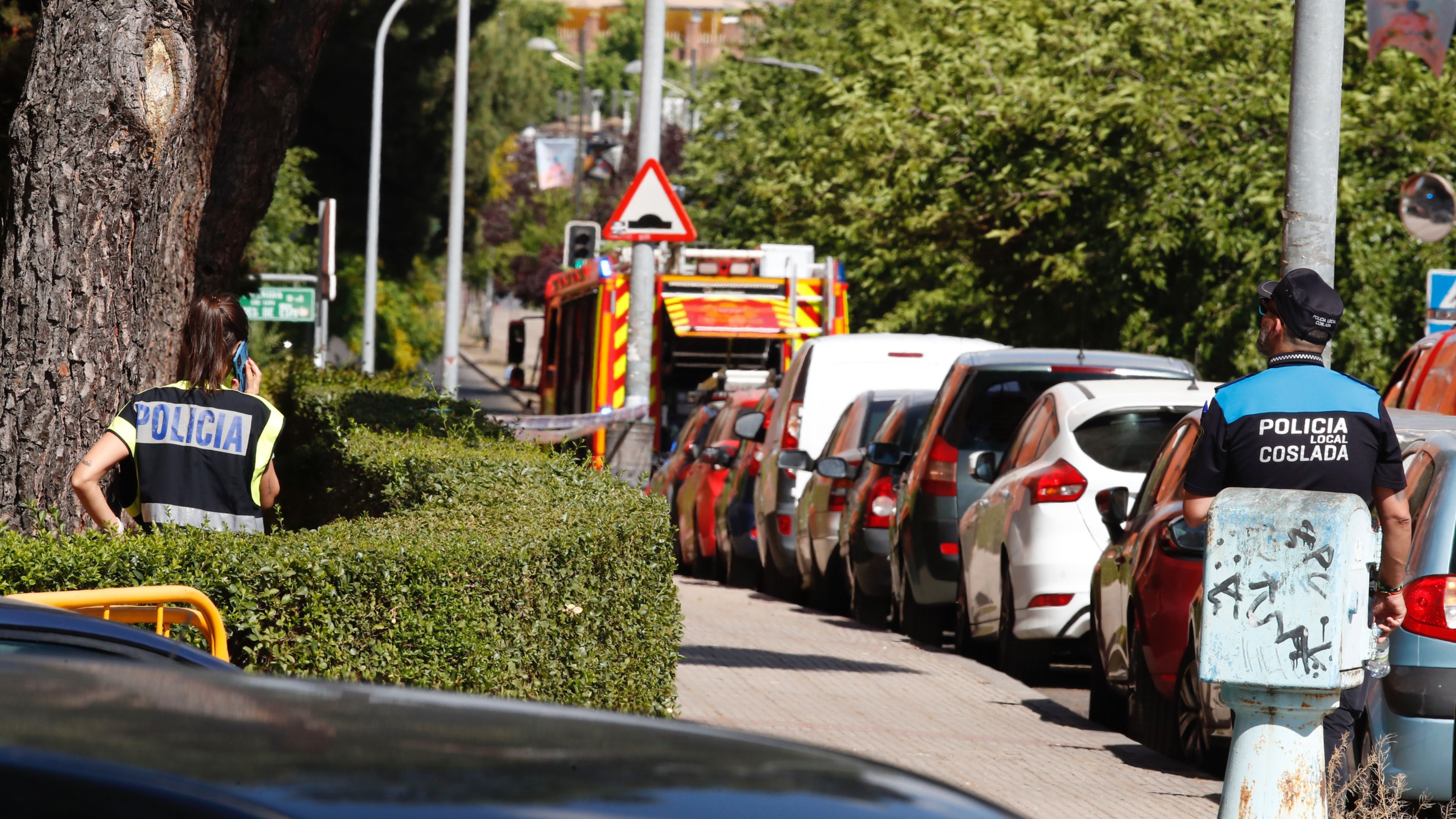 La policía negocia con el hombre atrincherado con su hija menor en Coslada
