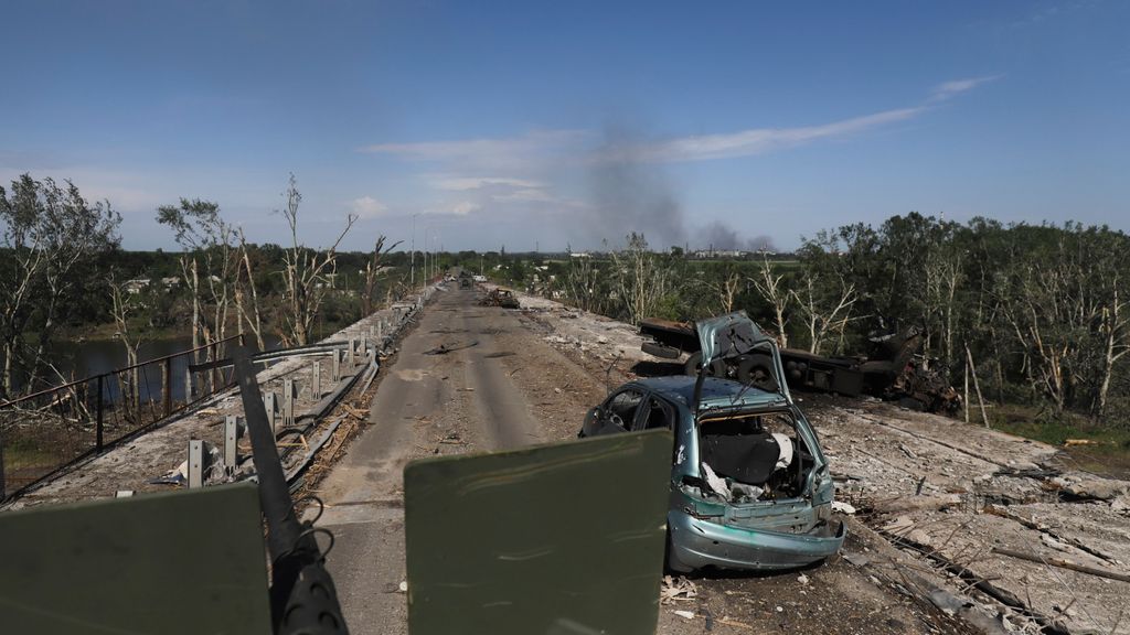 Ucrania confirma la llegada de refuerzos rusos a la ciudad de Severodonetsk, su último bastión en Lugansk
