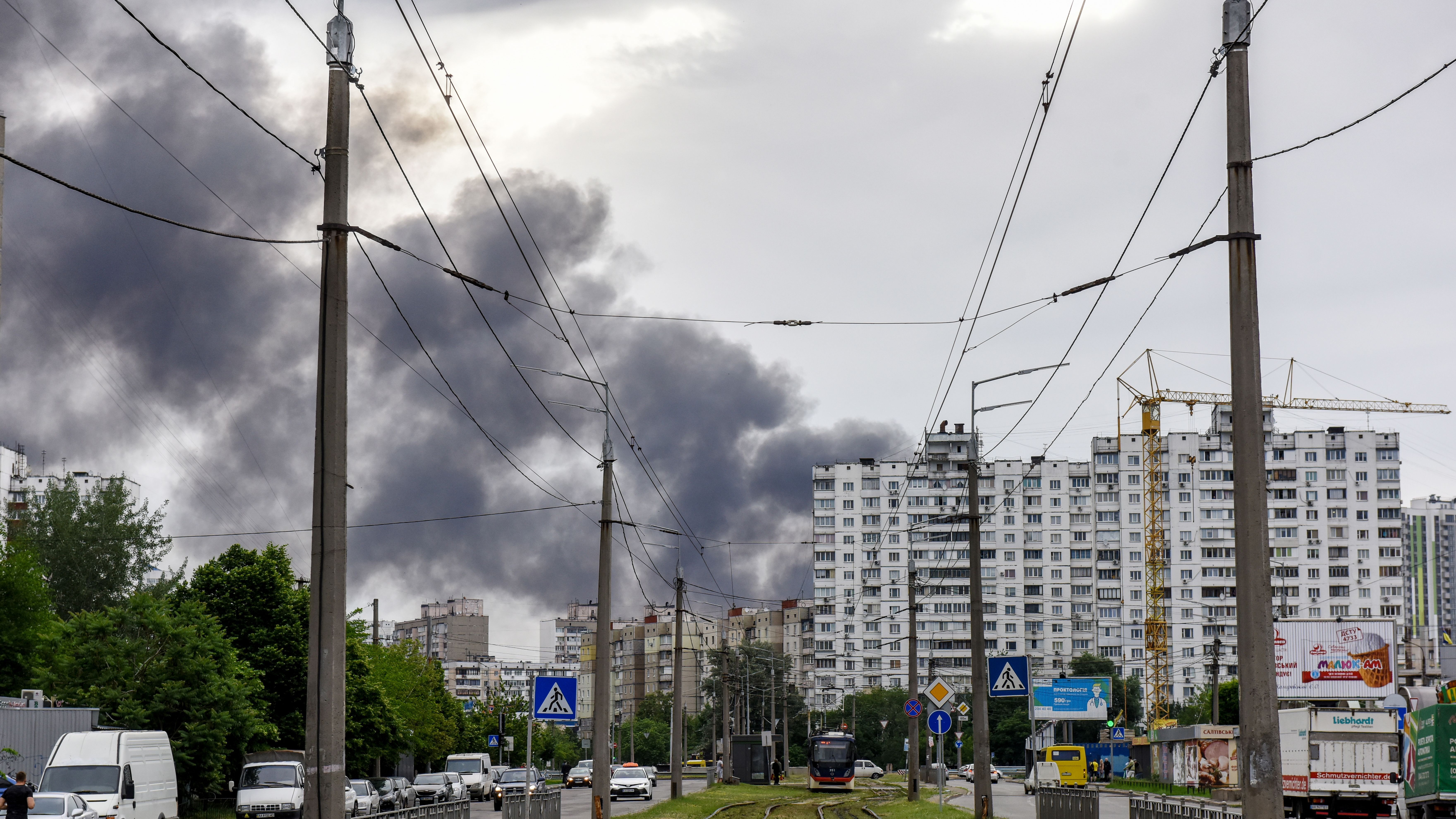 Rusia ataca Kiev y amenaza con nuevos objetivos