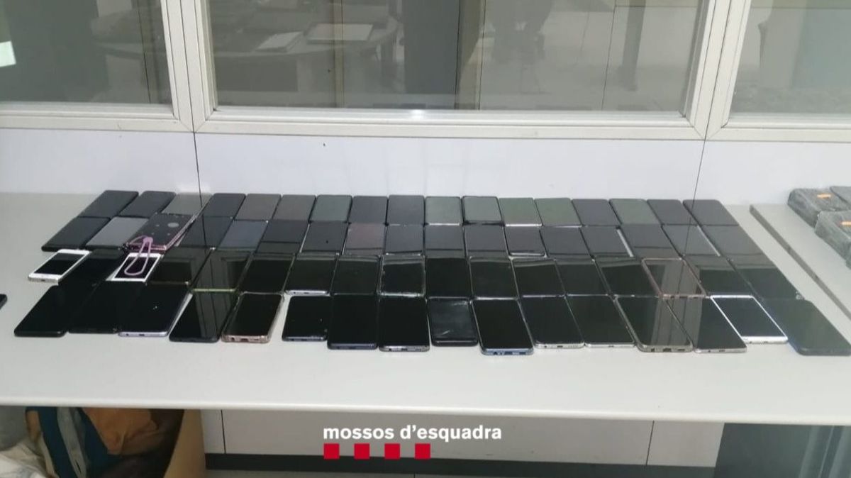 mossos recuperan móviles mossos recuperan móviles