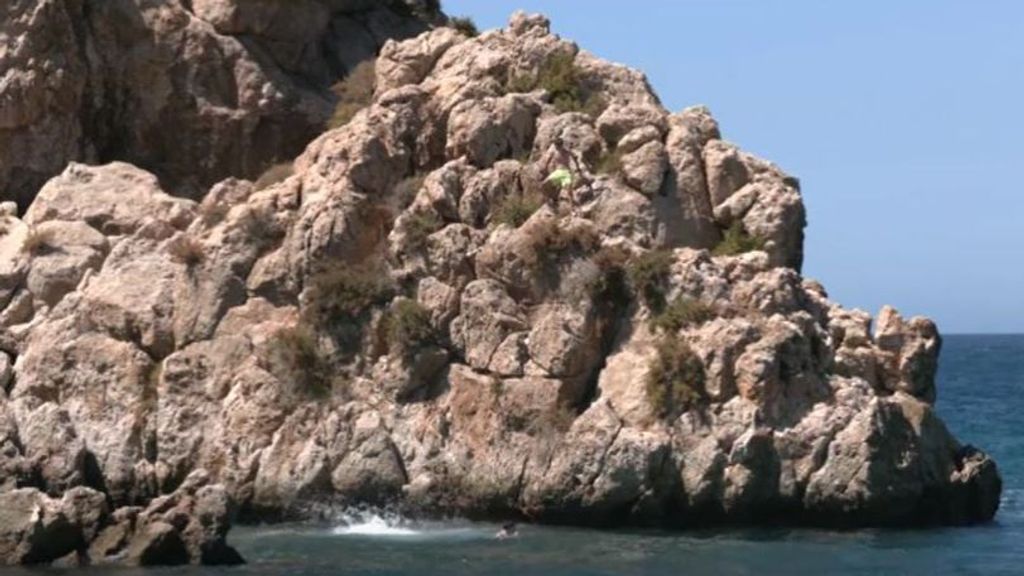 Saltar al mar desde las rocas pasa a ser un 'no deporte' de alto riesgo