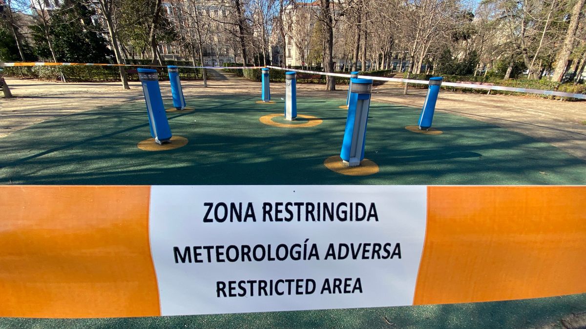 Cinta para restringir el acceso en El Retiro Cinta para restringir el acceso en El Retiro