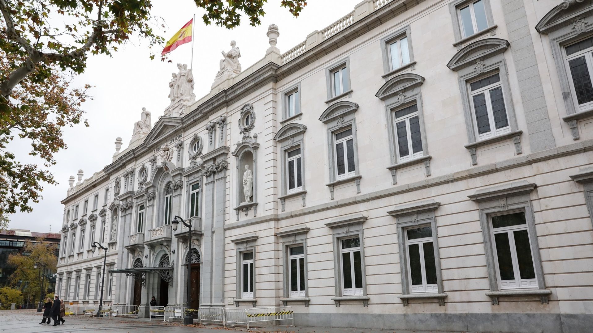 El Supremo avala que una comunidad de vecinos deniegue el disfrute de la piscina a los dueños de garajes sin vivienda en Santa Ponsa, Mallorca