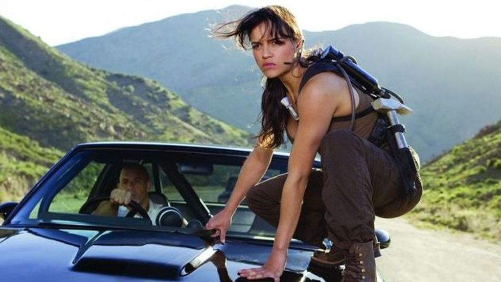 La actriz Michelle Rodríguez en la película Fast and Furious