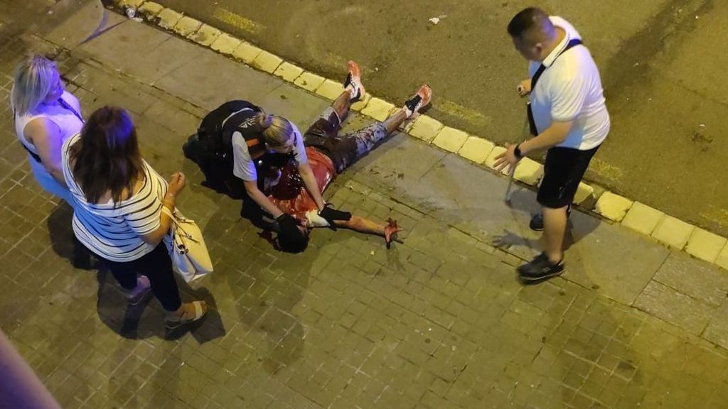 Dos heridos graves en una pelea multitudinaria a la salida de una discoteca en Barcelona
