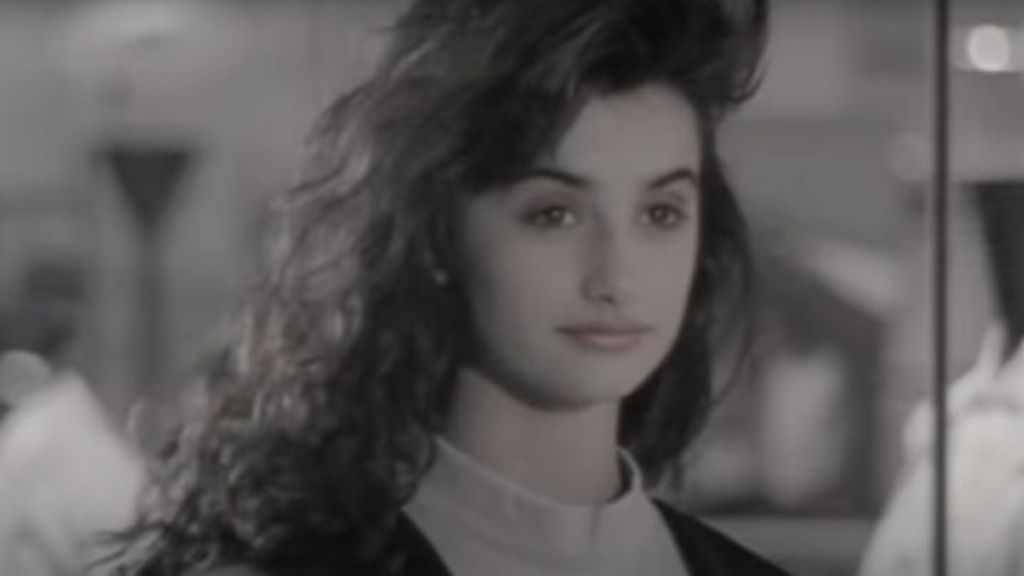 Penélope Cruz en el videoclip de Mecano.