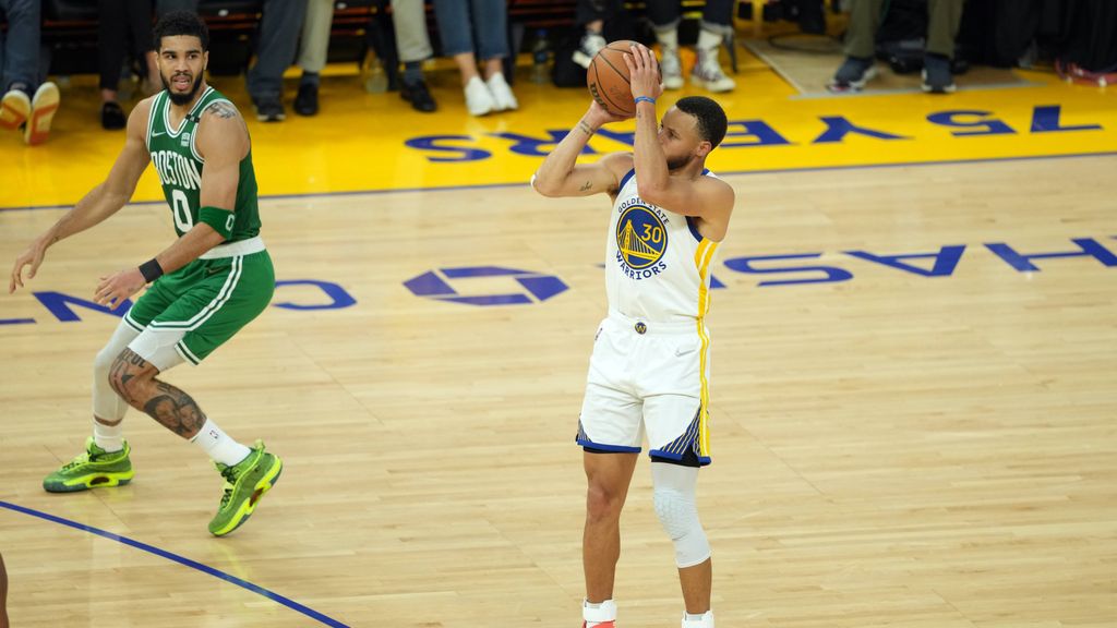 Los Warriors igualan la final tras arrollar a los Boston Celtics (107-88)