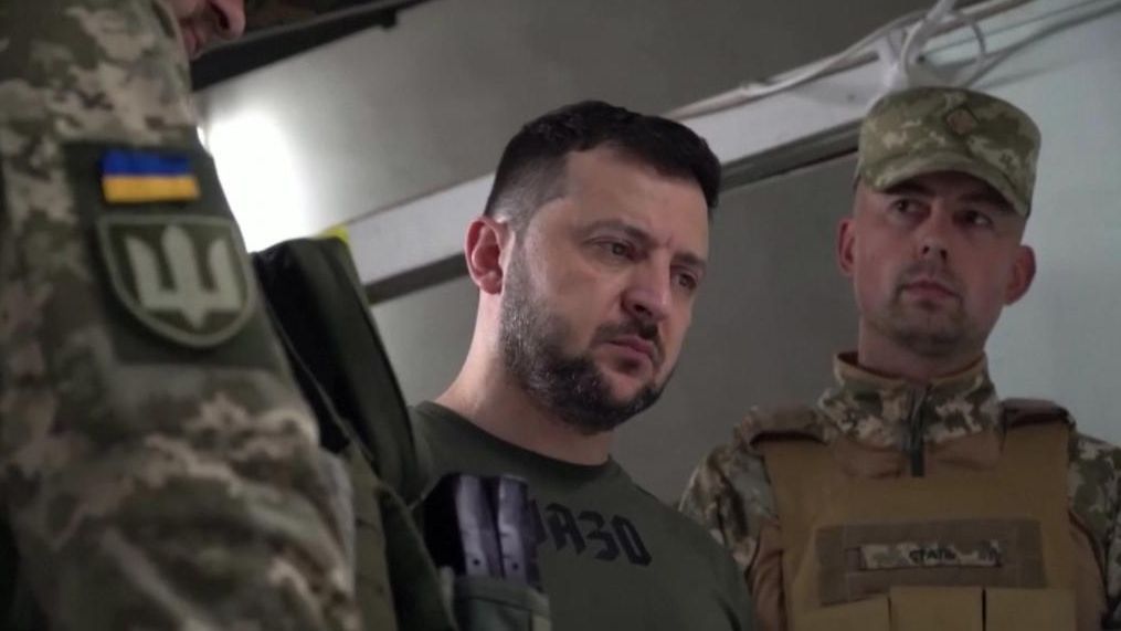 Volodímir Zelenski visita a las tropas de Ucrania en Lugansk y Donetsk