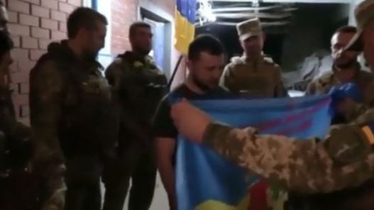 Zelenski de nuevo con las tropas para animar a seguir con la resistencia ante Rusia