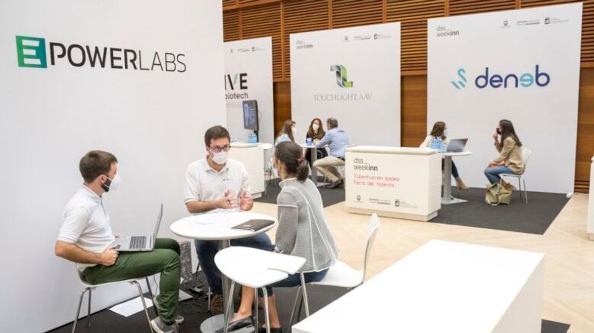 Entrevistas en la pasada edición de la Feria de Talento. Entrevistas en la pasada edición de la Feria de Talento.