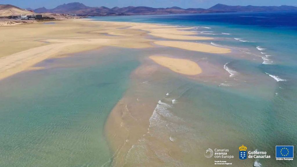 Playa con dos orillas, en Fuerteventura