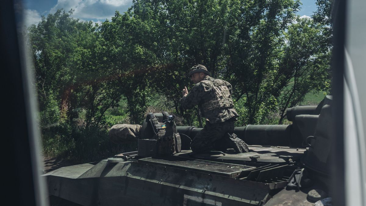 Ucrania sigue resistiendo en el Donbás tras 104 días de guerra
