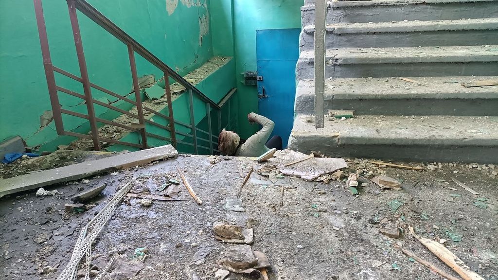 Víctima del bombardeo de una escuela en Járkov