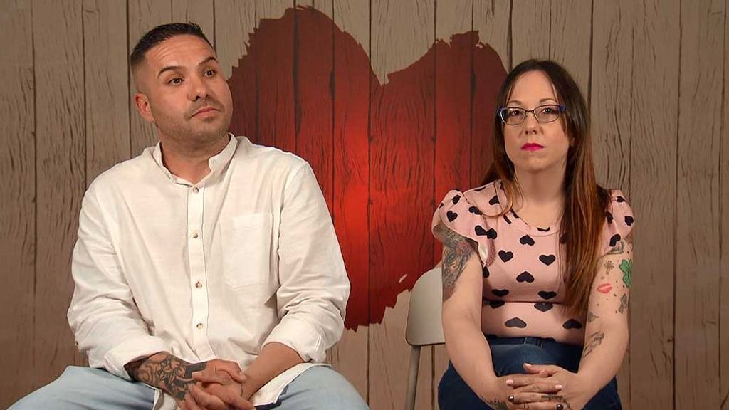 Alba y Chema durante su cita en 'First Dates'