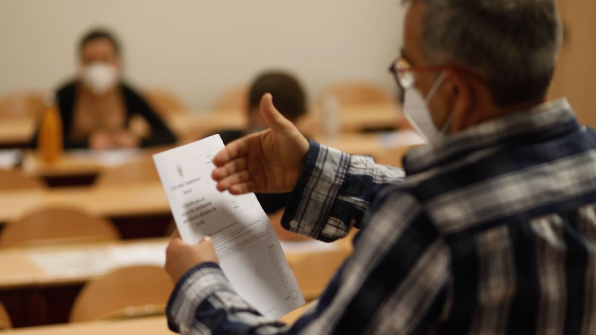 Los alumnos pueden solicitar una revisión simple o una segunda corrección de sus exámenes de la EBAU