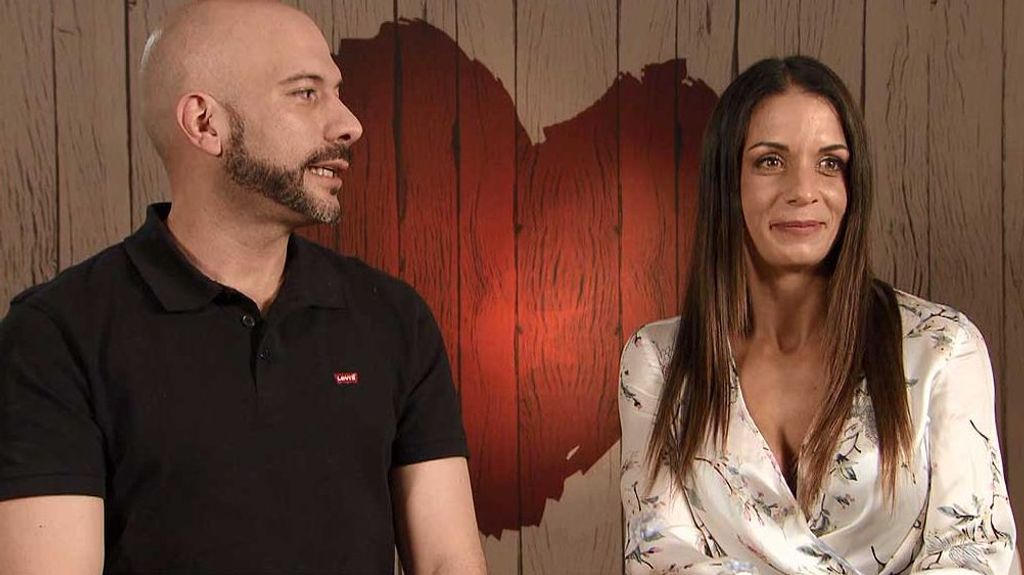 Esther e Israel durante su cita en 'First Dates'