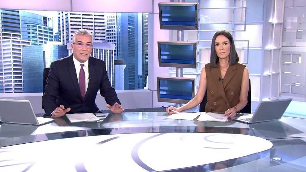 Con David Cantero y Alba Lago Informativos Telecinco 2022 Mediodía 09/06/2022