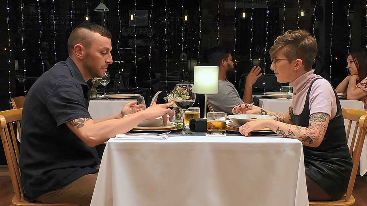 Beatriz no tiene carnet de conducir y su cita en ‘First Dates’ tampoco: “Me lo devuelven en un mes y medio”