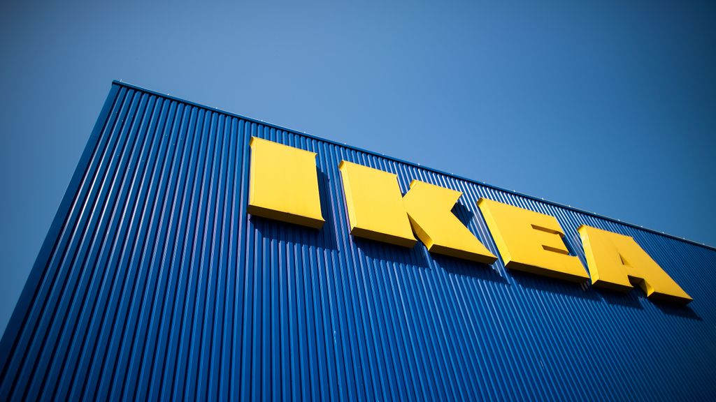 Logo de Ikea en una de sus tiendas