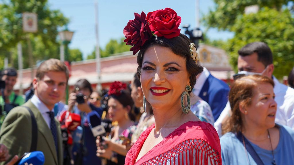 Macarena Olona presume de flamenca