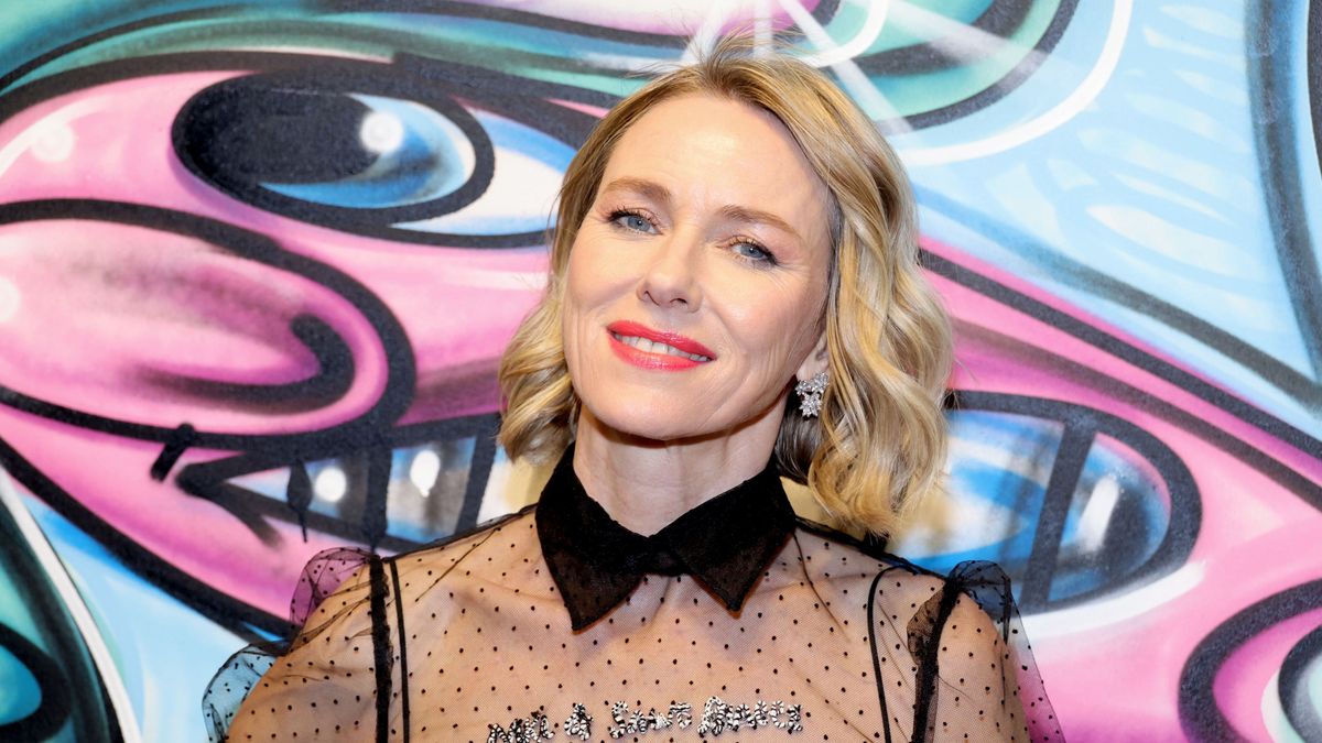 Naomi Watts rompe los tabús sobre la menopausia en una publicación de Instagram