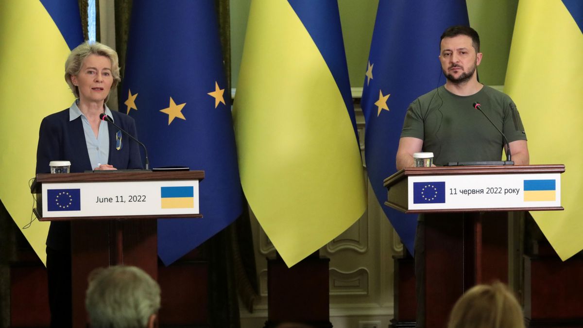 EuropaPress 4515708 june 11 2022 kyiv ukraine president of ukraine volodymyr zelenskyy and (1) EuropaPress 4515708 june 11 2022 kyiv ukraine president of ukraine volodymyr zelenskyy and (1)