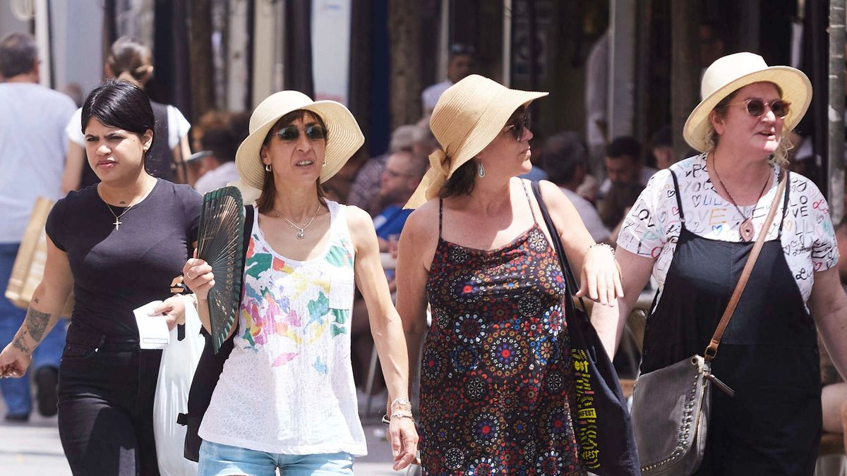 Las altas temperaturas hacen acto de presencia en Sevilla Las altas temperaturas hacen acto de presencia en Sevilla