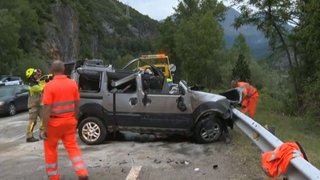 Mueren tres personas en un accidente en Huesca: hay otros dos heridos, uno de ellos en estado grave