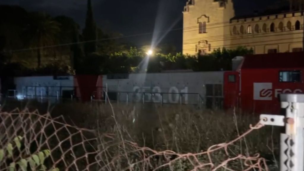 Investigan el choque entre una locomotora y un tren de pasajeros en Tarragona