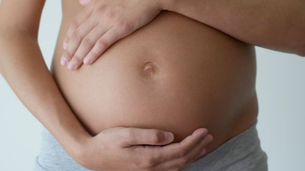 Una mujer se queda embarazada cuando ya estaba esperando un bebé