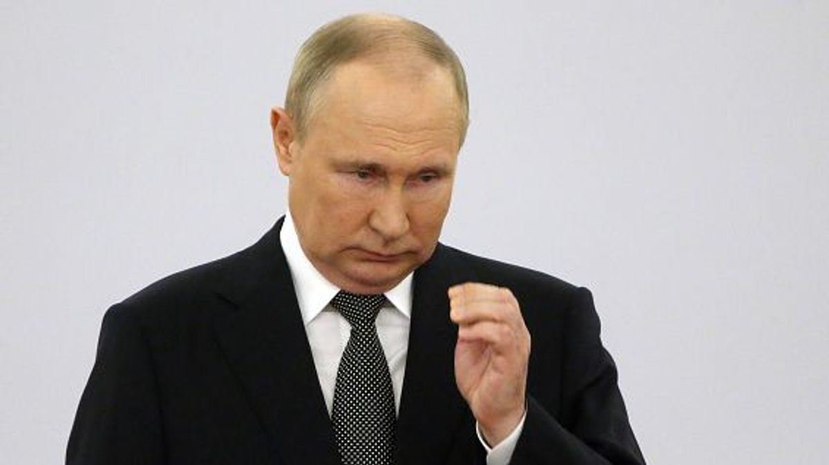 Vladimir Putin, da orden de detener a quienes protesten contra la invasión bélica de Ucrania Vladimir Putin, da orden de detener a quienes protesten contra la invasión bélica de Ucrania