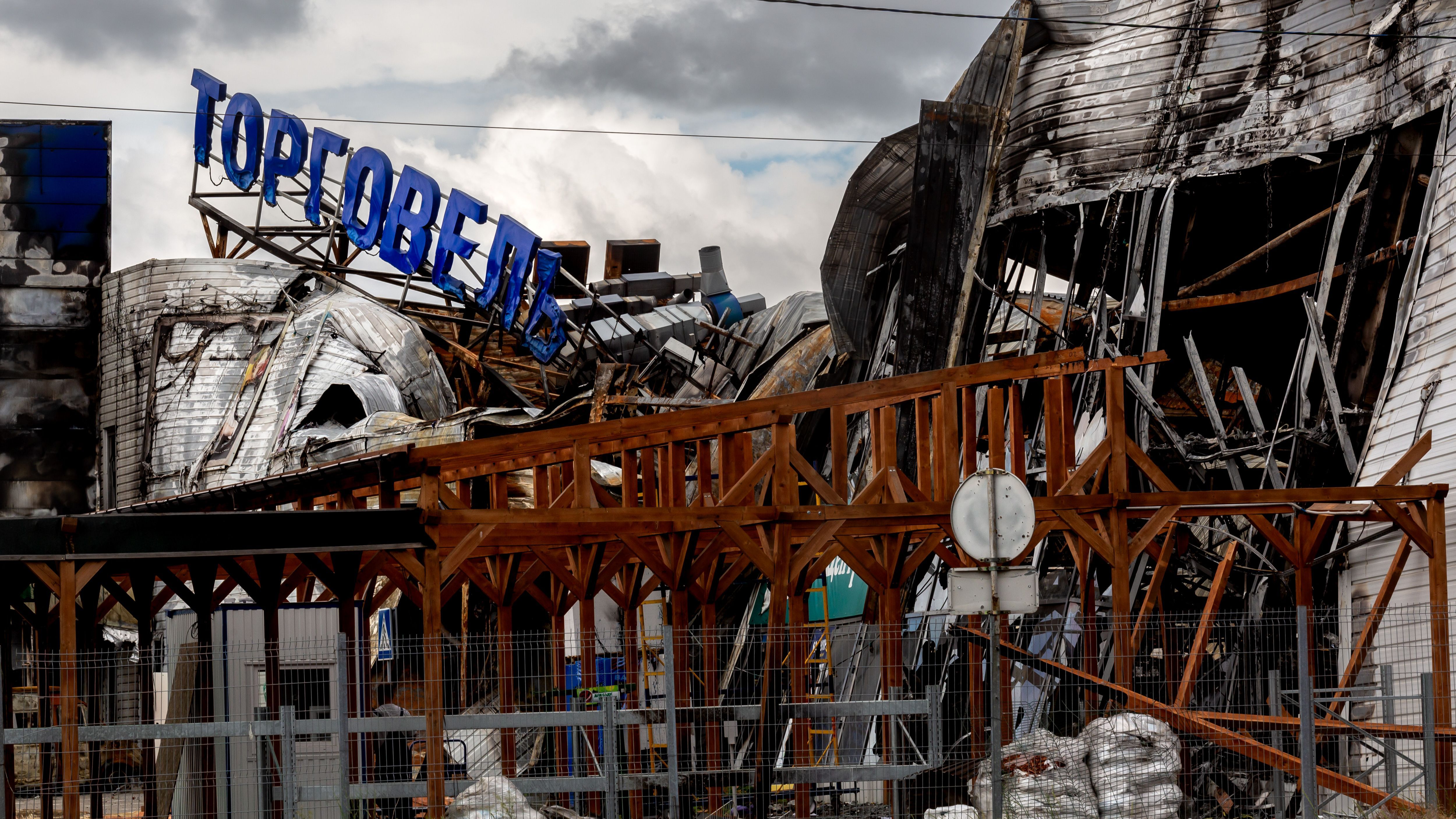 Bucha: algunas de las ciudades más devastadas comienzan su camino hacia la normalidad