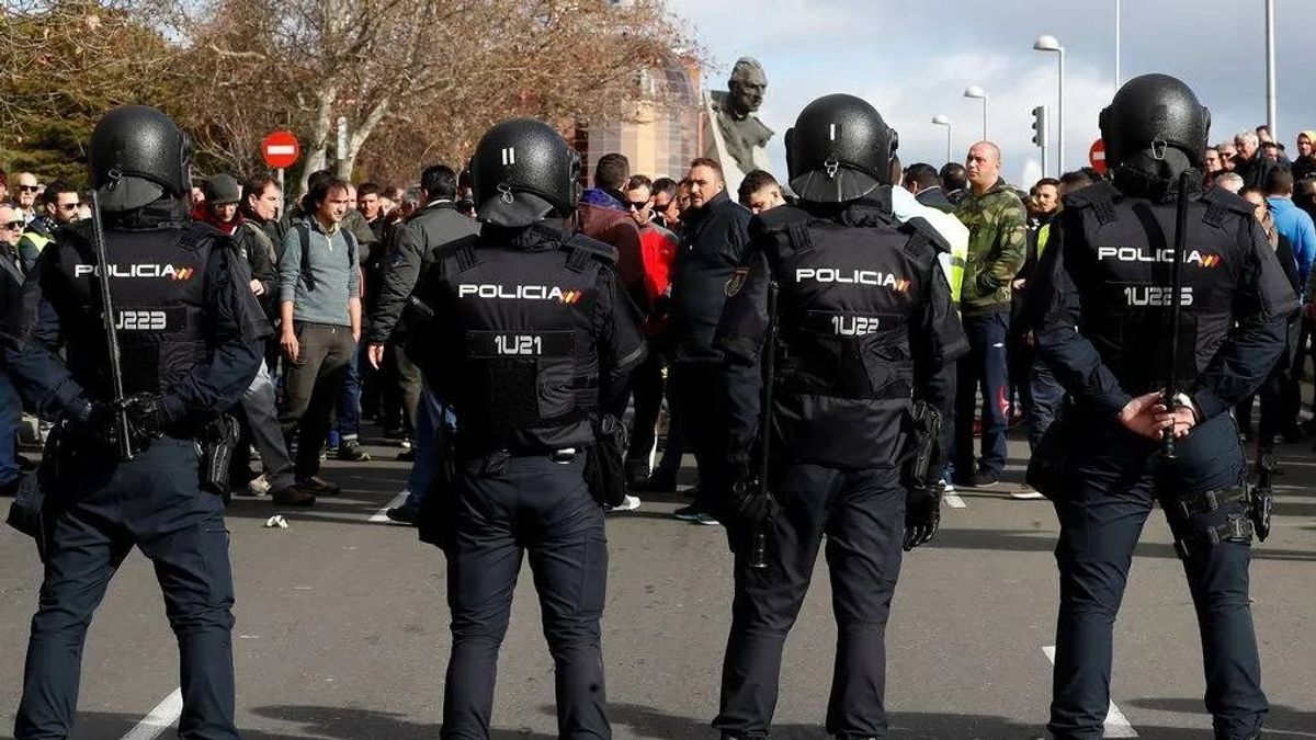 policia orgullo uip policia orgullo uip