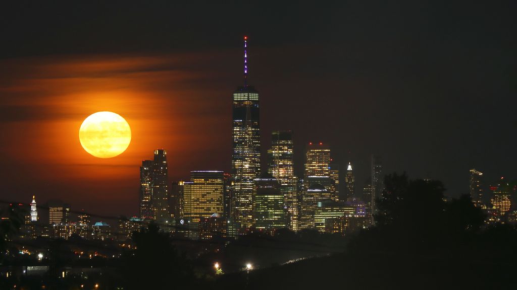 Superluna de Fresa sobre Nueva York, EEUU