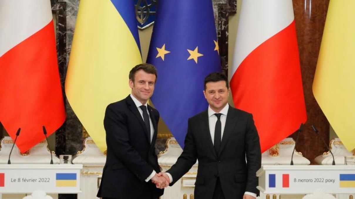 Volodímir Zelenski se reúne con varios líderes europeos para tratar la adhesión de Ucrania a la UE.