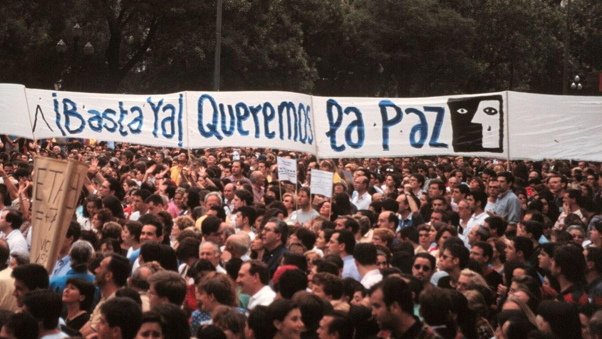 Manifestación por el asesinato de Miguel Ángel Blanco, a 29 de julio de 1999 Manifestación por el asesinato de Miguel Ángel Blanco, a 29 de julio de 1999